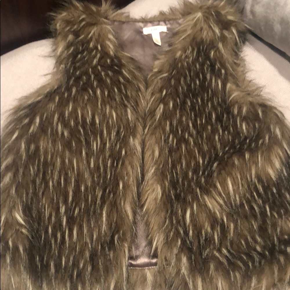 Vest - Picture 8 of 8